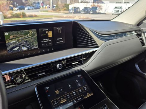 Certified 2025 INFINITI QX80 Luxe image 32