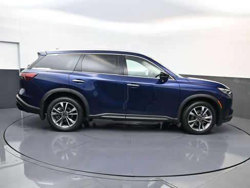Used 2024 INFINITI QX60 Luxe AWD/4WD image 2