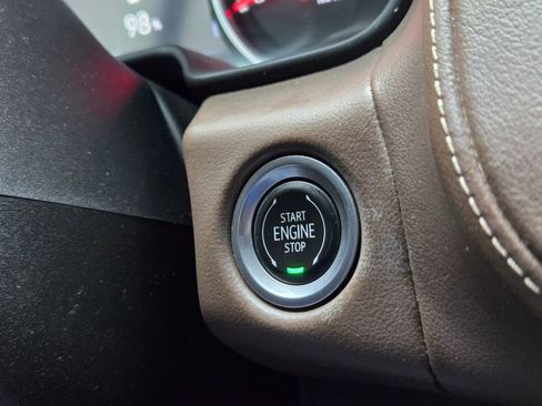 Used 2021 Chevrolet Tahoe High Country w/ Premium Package image 24