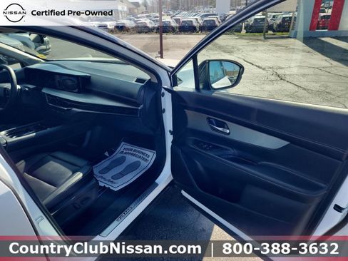 Certified 2025 Nissan Murano SL AWD/4WD image 32