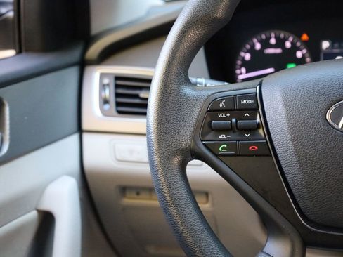 Used 2015 Hyundai Sonata SE w/ Option Group 09 image 30