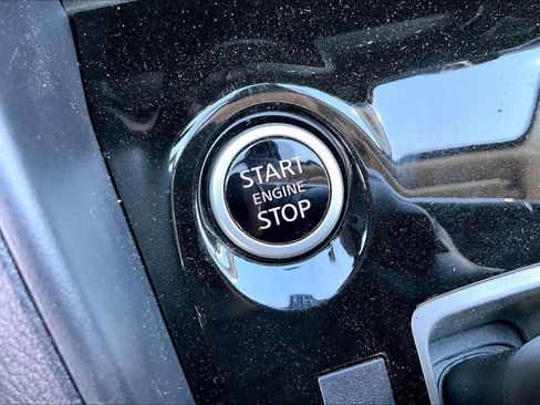 New 2025 Nissan Versa SV image 19