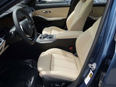Used 2026 BMW 330i Sedan w/ Premium Package RWD image 15