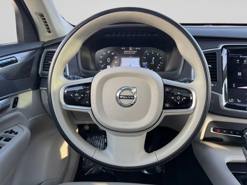 Used 2020 Volvo XC90 T6 Momentum w/ Protection Package Premier AWD/4WD image 22