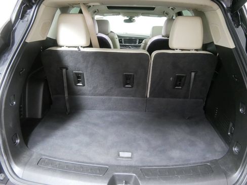 Used 2021 Buick Enclave Essence w/ Sound and Sites Package AWD/4WD image 6