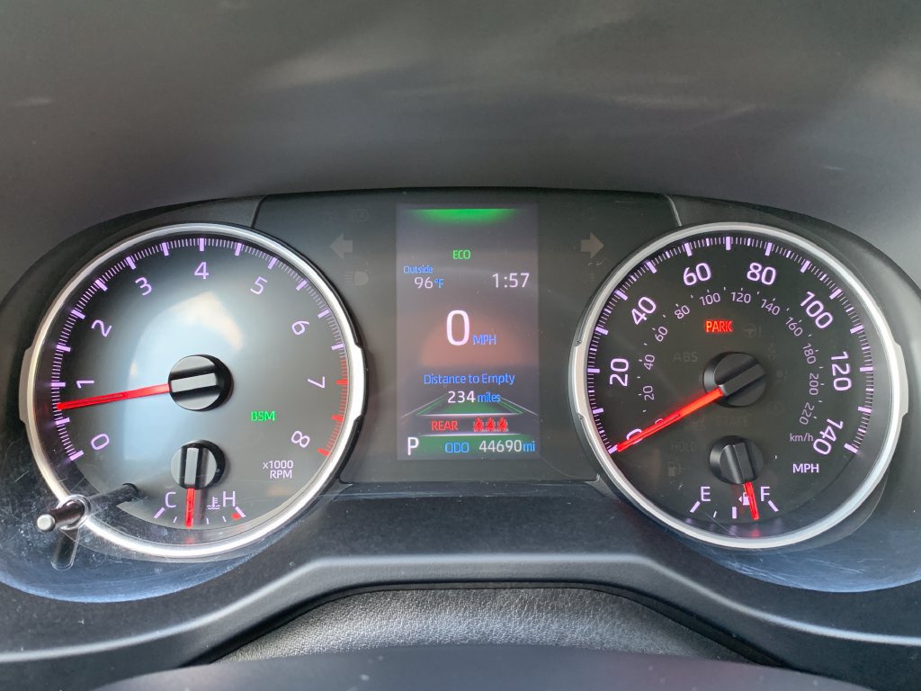 Used 2022 Toyota RAV4 XLE Premium FWD image 10