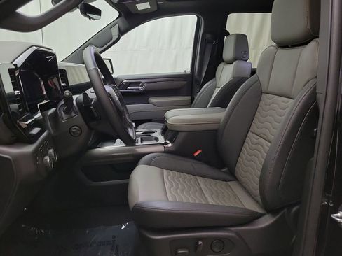 Certified 2026 Chevrolet Silverado 1500 ZR2 AWD/4WD image 8