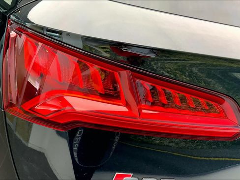 Used 2020 Audi SQ5 Premium Plus w/ Premium Plus Package AWD/4WD image 27