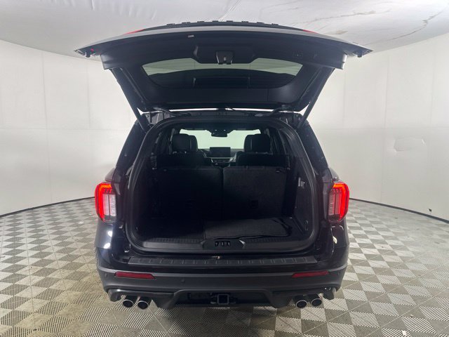 Used 2025 Ford Explorer ST AWD/4WD image 9