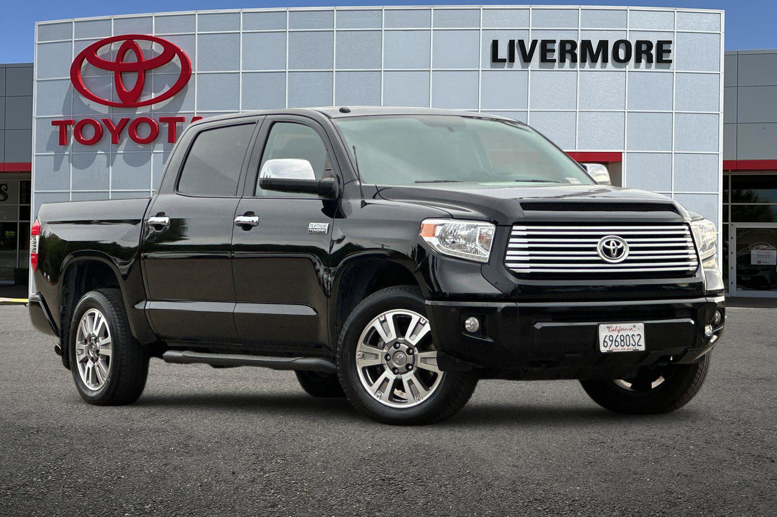Used 2017 Toyota Tundra Platinum AWD/4WD image 2