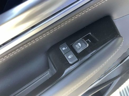 Certified 2025 Jeep Grand Wagoneer 4WD image 19
