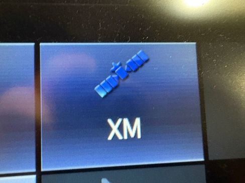 Certified 2019 Toyota Highlander Plus image 9