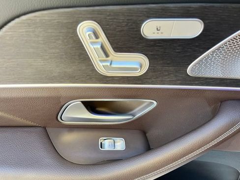 Used 2022 Mercedes-Benz GLS 450 4MATIC image 20