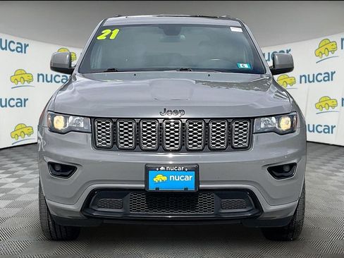 Used 2021 Jeep Grand Cherokee Laredo X AWD/4WD image 2