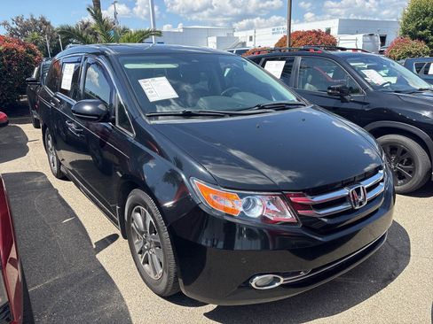 Used 2014 Honda Odyssey Touring image 2