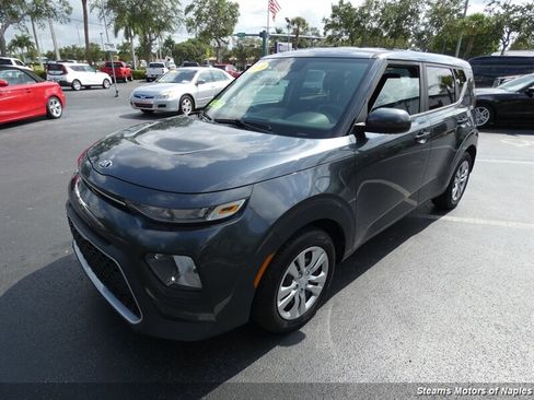 Used 2020 Kia Soul LX FWD image 3