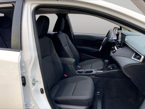 Used 2026 Toyota Corolla LE FWD image 9