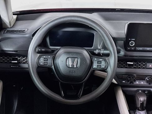 Used 2025 Honda Accord SE image 13