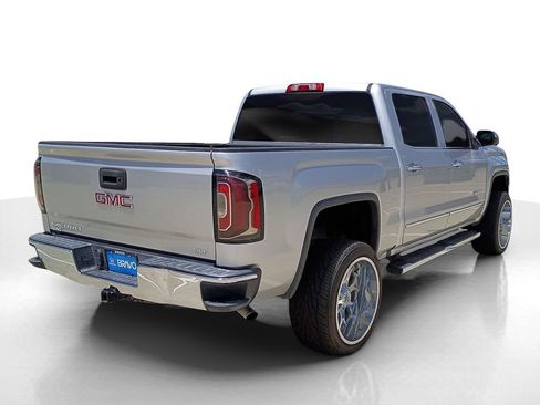Used 2018 GMC Sierra 1500 SLT w/ SLT Premium Package AWD/4WD image 7