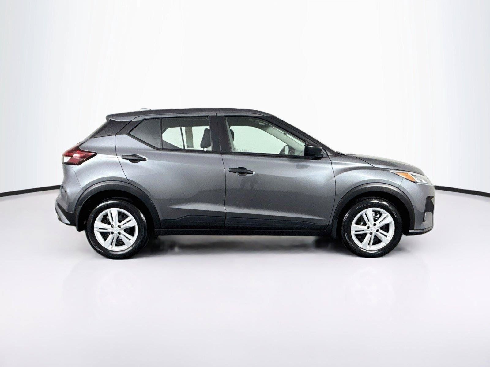 Used 2024 Nissan Kicks S FWD image 9