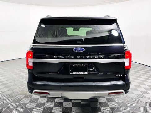 Used 2024 Ford Expedition Max XLT image 4