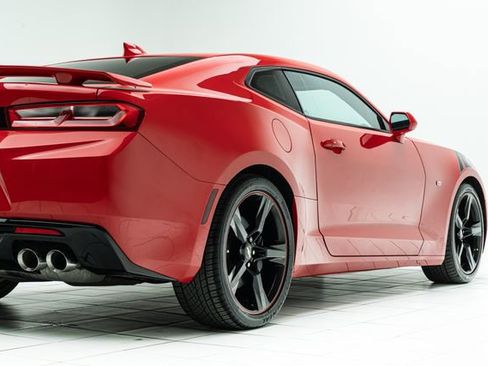 Used 2018 Chevrolet Camaro SS image 13