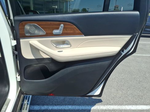 Used 2024 Mercedes-Benz GLS 450 4MATIC image 30