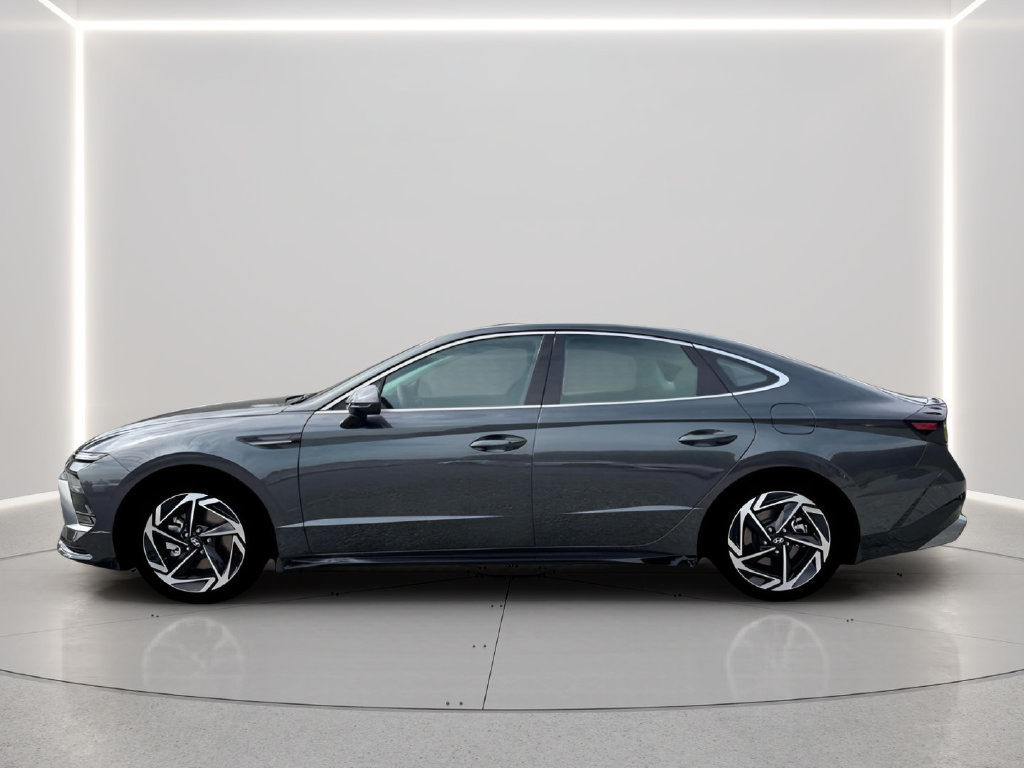 New 2026 Hyundai Sonata SEL FWD image 3