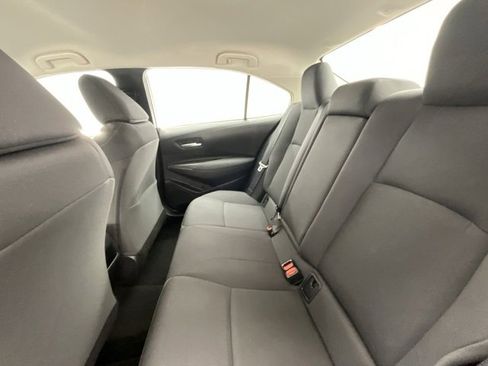 Used 2021 Toyota Corolla LE image 7