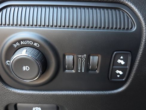 Used 2022 Jeep Wagoneer Series III w/ Convenience Group I AWD/4WD image 30
