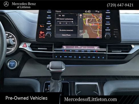 Used 2024 Toyota Sienna Limited image 20