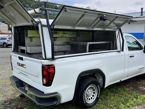 Used 2022 GMC Sierra 1500 Pro w/ Pro Value Package AWD/4WD image 10