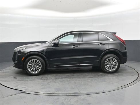 Used 2024 Cadillac XT4 Premium Luxury image 7