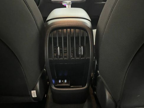 Used 2025 Hyundai Kona SEL AWD/4WD image 28