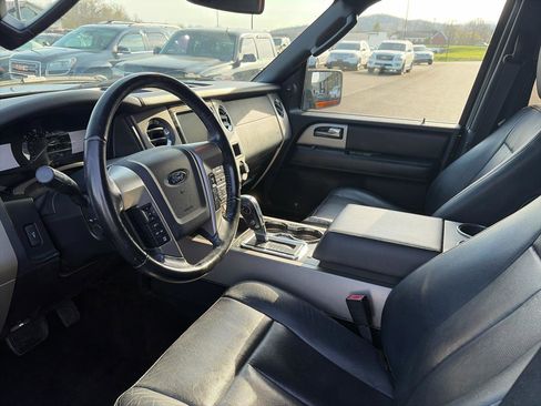 Used 2015 Ford Expedition Limited w/ Equipment Group 301A AWD/4WD image 10