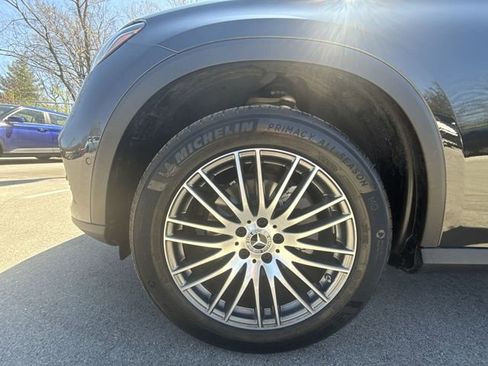 Used 2025 Mercedes-Benz GLC 300 image 10