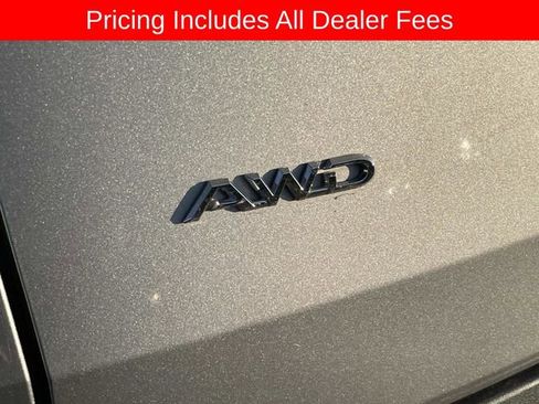 Used 2024 Toyota Grand Highlander AWD image 11