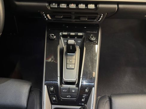Used 2020 Porsche 911 Carrera RWD image 24
