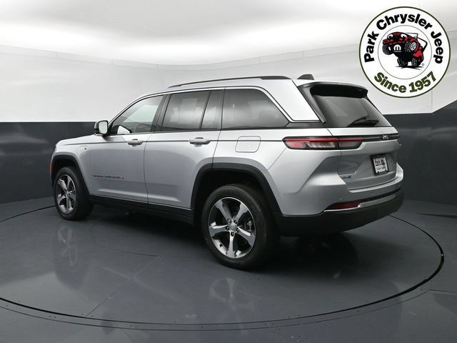 Used 2023 Jeep Grand Cherokee 4WD 4xe image 4