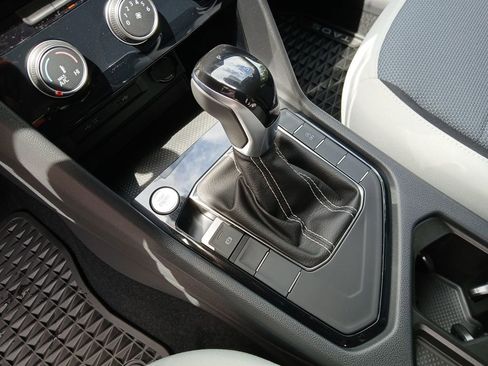 New 2025 Volkswagen Taos S image 22