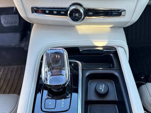 Certified 2024 Volvo S90 B6 Ultimate w/ Protection Package Premier image 23