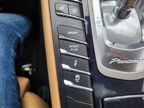 Used 2016 Porsche Panamera Edition RWD image 28