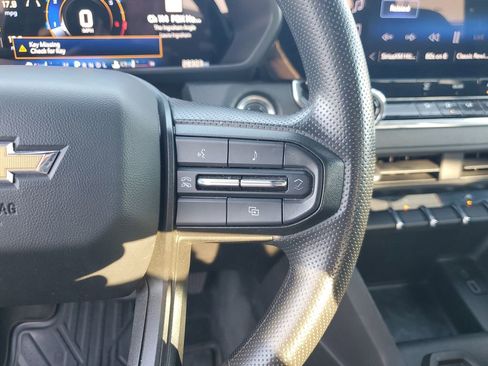 Used 2024 Chevrolet Colorado W/T image 19