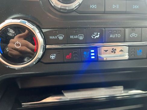 Used 2025 Ford F250 Lariat w/ Chrome Package image 14