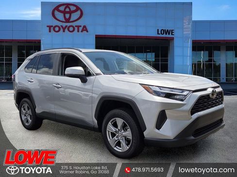 Certified 2025 Toyota RAV4 XLE FWD image 1