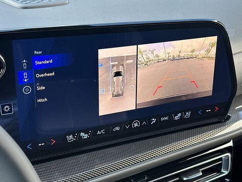 New 2026 Chevrolet Traverse High Country image 21