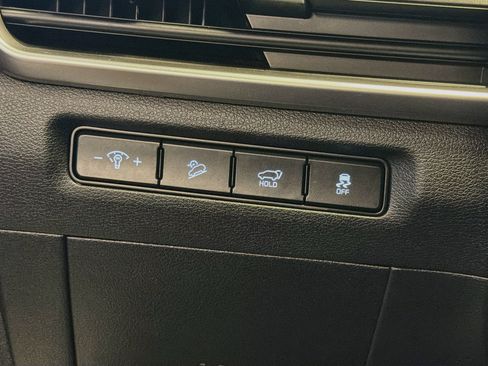 Used 2025 Kia Telluride S AWD/4WD image 17