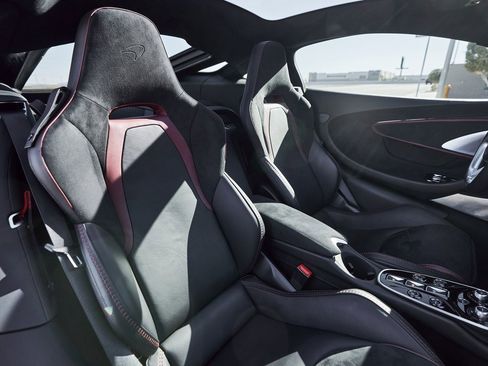 Used 2025 McLaren GTS image 38