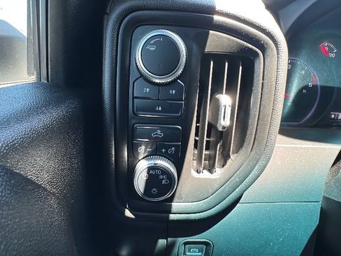 Used 2021 GMC Sierra 2500 4x4 Crew Cab w/ Gooseneck/5TH Wheel Package image 14