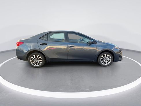 Used 2019 Toyota Corolla XLE image 9